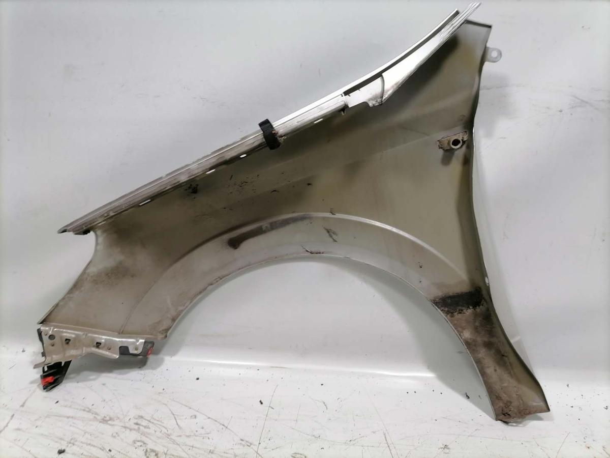 Opel Astra H original Kotflügel vorn rechts Z157 Starsilber Bj.2006